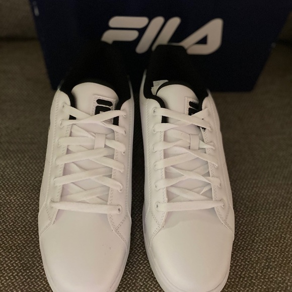 🆕 FILA classic sneakers - Picture 3 of 5
